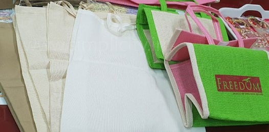 சிறைவாசிகள் தயாரிக்கும் பொருட்கள் Freedom எனும் பெயரில் அங்காடியில் விற்பனை.. அமைச்சர் ரகுபதி அறிவிப்பு!