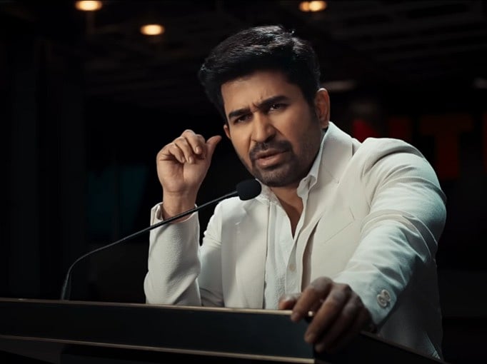 “மூளை மாற்று அறுவை சிகிச்சை குறித்த கதையா பிச்சைக்காரன் 2 ?” - ரிலீஸ் தேதியுடன் வெளியானது ட்ரைலர் !