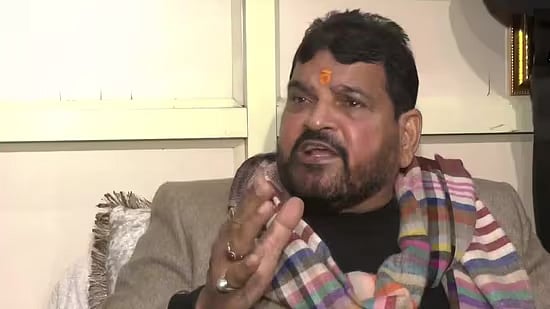 பாஜக MP என்றால் FIR கிடையாதா ? -பாலியல் புகாரில் மீண்டும் போராட்டத்தில் குதித்த மல்யுத்த வீராங்கனைகள்!