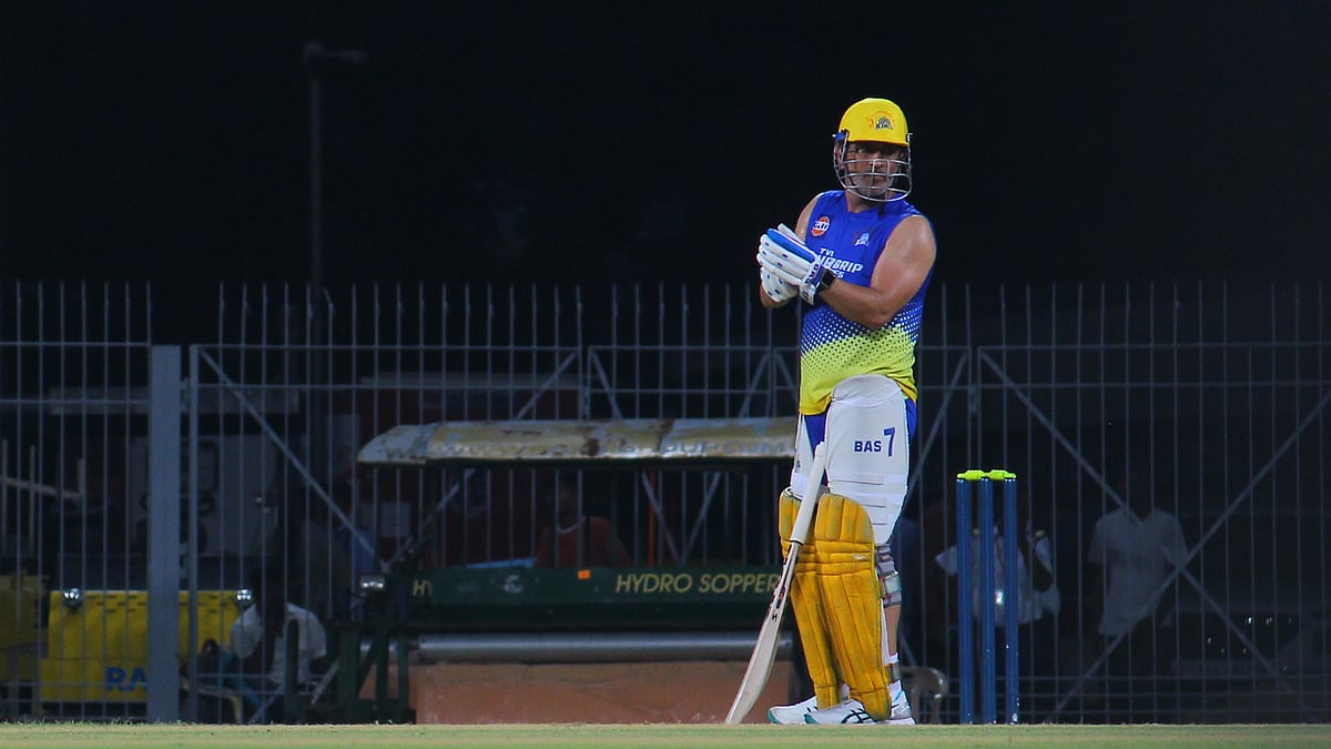 தோனி காயத்தின் நிலை என்ன ? பென் ஸ்டோக்ஸ் ஆடுவாரா? மாட்டாரா ? -CSK பயிற்சியாளர் பிளமிங் பதில் !