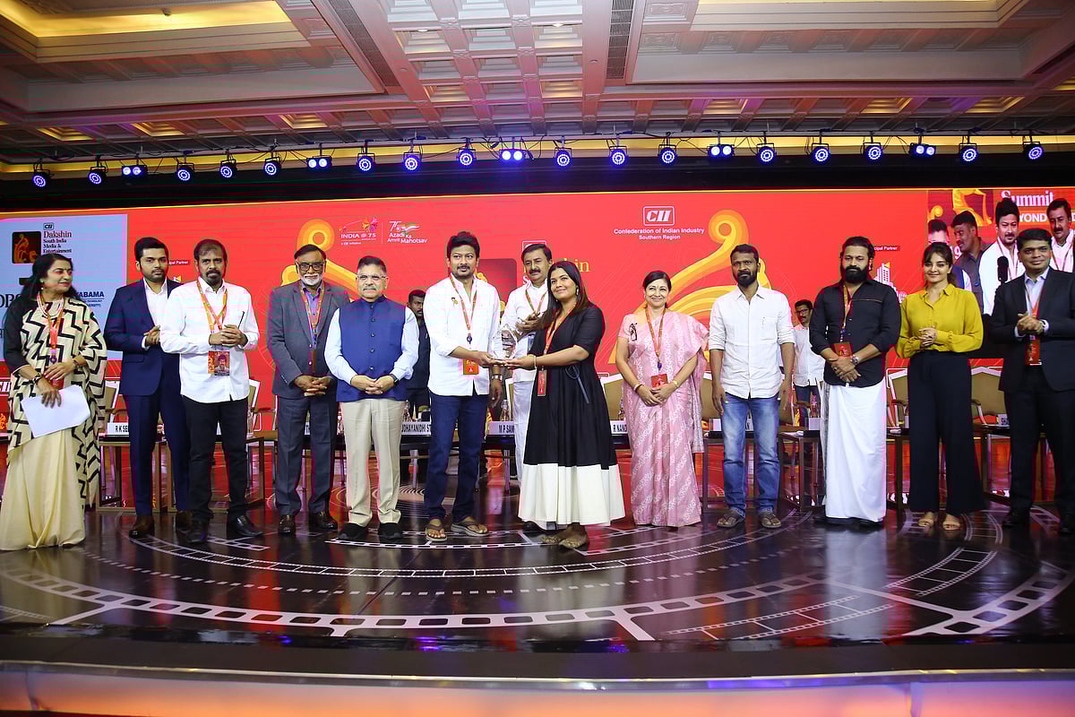 “ஆஸ்கர் வாங்குவதைவிட இதுதான் முக்கியமானது..” - CII விழாவில் இயக்குநர் வெற்றிமாறன் பேச்சு !