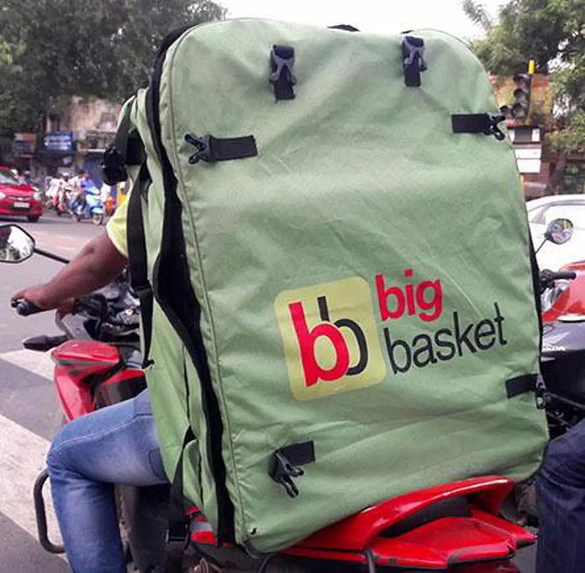 பெண்ணிடம் அத்துமீறிய BIG BASKET டெலிவரி பாய்.. அலட்சியமாக பதிலளித்த Customer Care.. பெண் பகிரங்க புகார்!