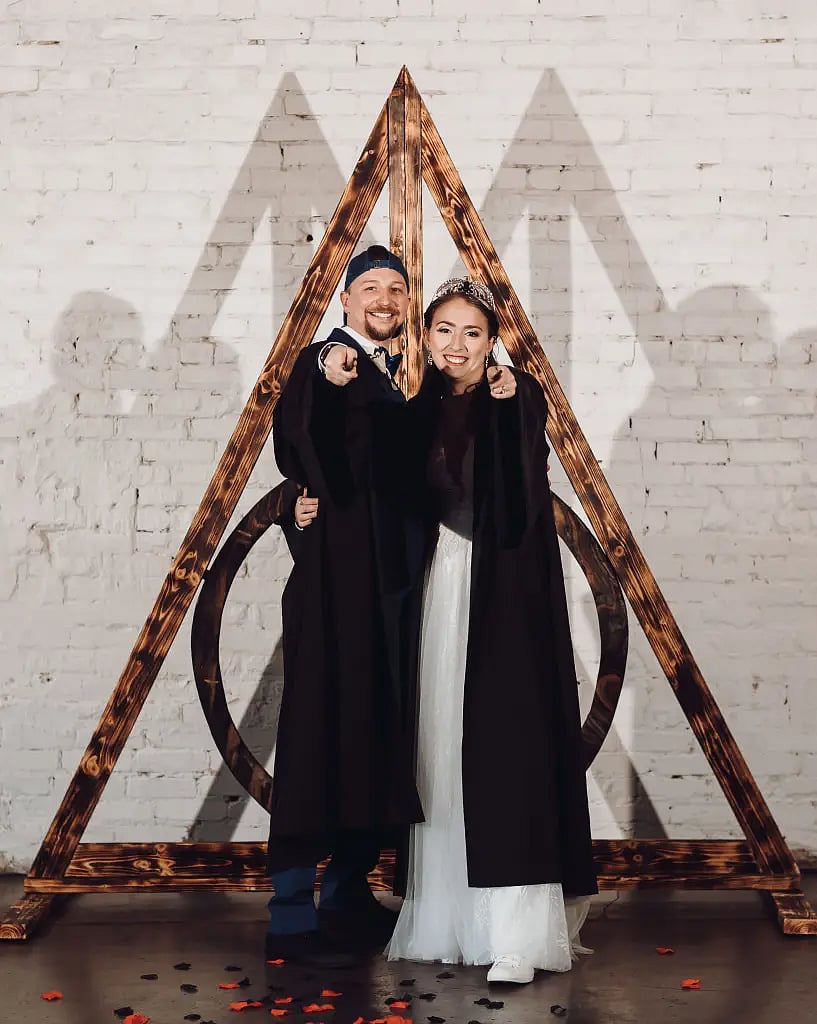 “மந்திரக்கோல்.. டம்பிள்டோர்..” - ப்பா.. Harry Potter பட பாணியில் திருமணம்.. இவ்வளவு லட்சம் பணம் செலவா ?