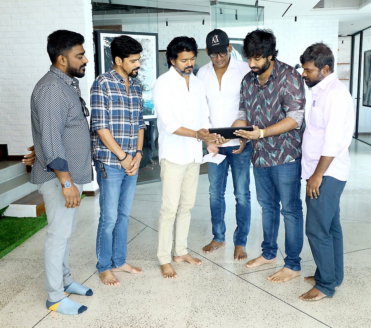 “ரசிகனா எப்போதும் பெருமை படுகிறேன்..” -விஜயின் புது Office-க்கு விசிட் அடித்த விஷால்.. எதற்காக தெரியுமா?