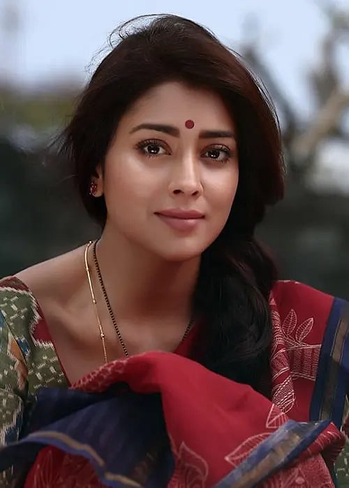 “இது சட்டப்பூர்வமானதா? அதுக்கு மூச்சுத் திணறும்..” -பிரபல Star ஹோட்டல் குறித்து நடிகை ஸ்ரேயா பரபர புகார்!