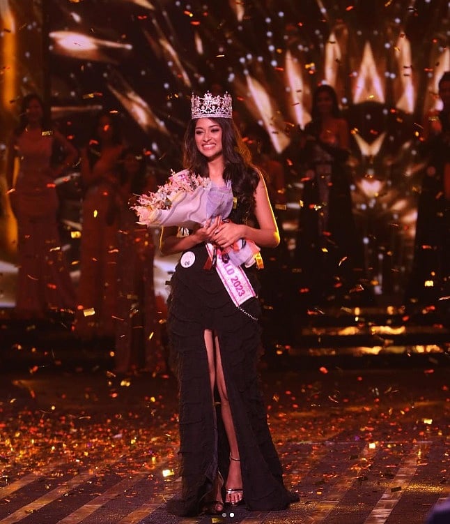 தொகுப்பாளர் TO Miss India.. 19 வயதில் சாதனை படைத்த இளம்பெண்.. யார் இந்த நந்தினி குப்தா ?