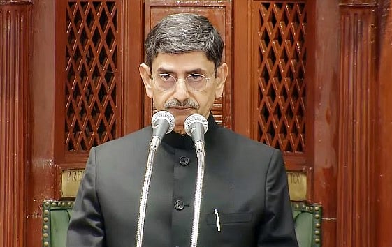 “கிடப்பில் கிடந்தா நிராகரிப்பா?” : ரவியின் பேச்சுக்கு உடனடியாக பதிலடி கொடுத்த திமுக அரசு - பணிந்த ஆளுநர்!