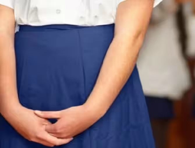 Smart வகுப்பில் திடிரென ஓடிய ஆபாச வீடியோ.. அதிர்ந்த மாணவர்கள்.. பஞ்சாப் ஆசிரியரின் செயலால் அதிர்ச்சி !