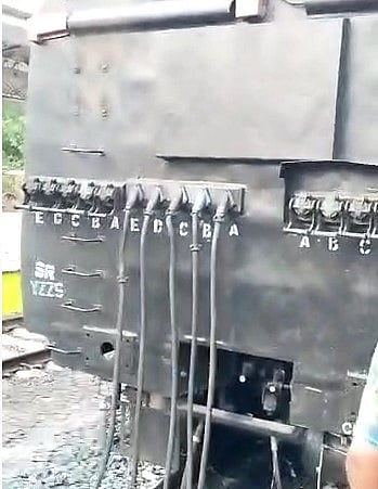 திடீரென தனியாக கழன்று சென்ற 8 ரயில் பெட்டிகள்.. இன்று காலை சைதாப்பேட்டை ரயில் நிலையத்தில் நடந்தது என்ன?