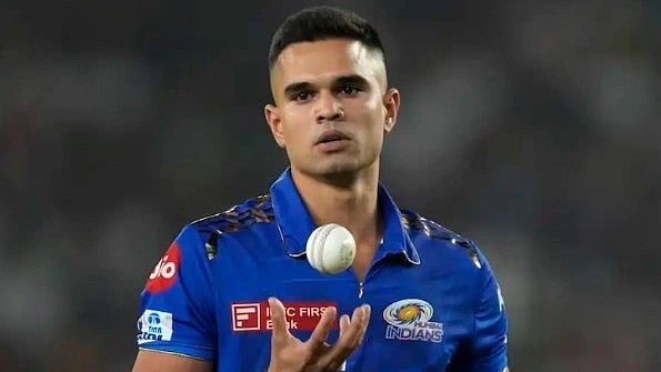 அர்ஜுன் டெண்டுல்கருக்கு நாய் கடி..  லக்னோ அணி ட்விட்டரில் வெளியிட்டுள்ள வீடியோ என்ன?