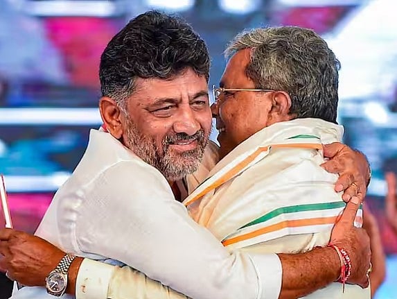 இன்று முதலமைச்சராக பதவியேற்கும் சித்தராமையா.. 8 பேர் கொண்ட அமைச்சரவை பட்டியல் வெளியீடு: யார் யார்?