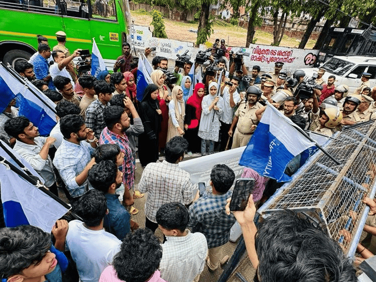 தொடர் எதிர்ப்பு.. தமிழ்நாட்டில் அனைத்து திரையரங்குகளிலும் ‘தி கேரளா ஸ்டோரி’ பட காட்சிகள் ரத்து !