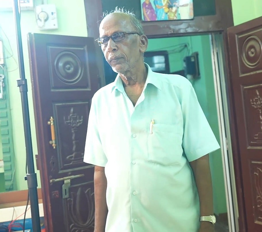 வெளியே வெண்கலம்.. உள்ளே சிலிக்கான்.. இறந்த மனைவிக்கு சிலை வைத்த 70 வயது முதியவர்:நினைவு நாளில் நெகிழ்ச்சி