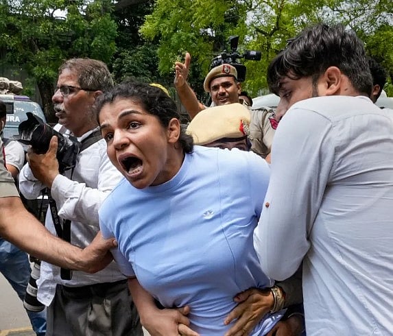 ஒலிம்பிக் பதக்கங்களை கங்கையில் வீச முடிவு... அடுத்த கட்டத்திற்கு நகரும் மல்யுத்த வீரர்கள் போராட்டம்!