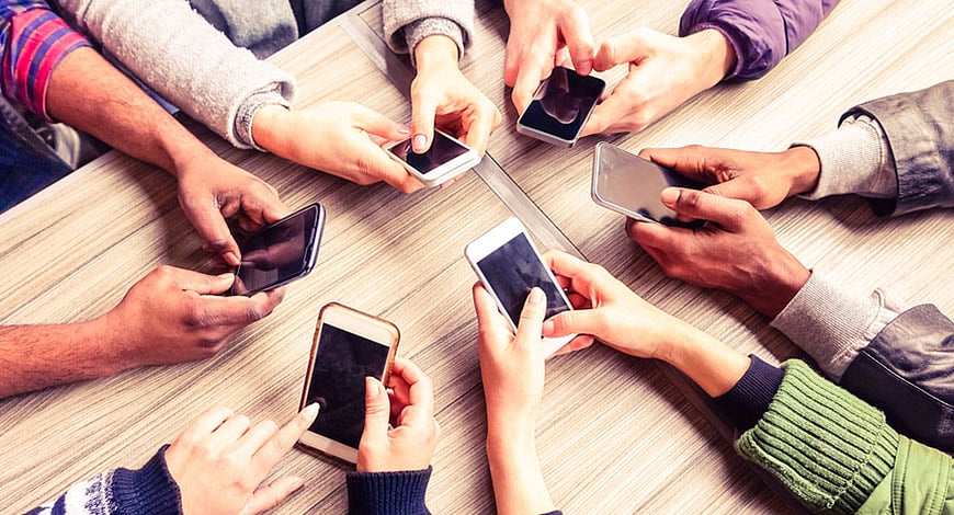 நீங்கள் 30 நிமிடங்களுக்கு மேல் செல்போனில் பேசுறீங்களா?.. அப்போ உங்களுக்கான எச்சரிக்கை இதுதான்!