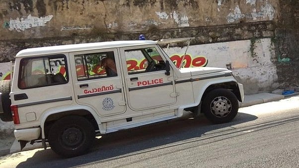 விசாரணையின் போது பெண் நீதிபதியை கத்தியால் குத்த வந்த 15 வயது சிறுவன்.. கேரளாவில் மீண்டும் அதிர்ச்சி!