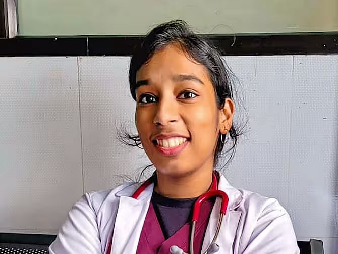 அரசு பள்ளி ஆசிரியரால் பெண் மருத்துவர் குத்தி கொலை.. வெளிவந்த குற்றவாளி எடுத்த வீடியோ.. நடந்தது என்ன ?