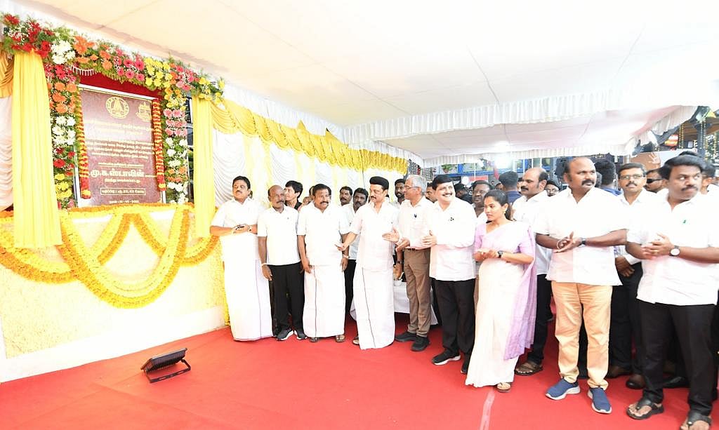 “சிங்கப்பூராக சென்னை மாறி வருகிறது” : ஆகாய நடைபாதையில் பயணம் செய்த மக்கள் நெகிழ்ச்சி - சிறப்புச் செய்தி!