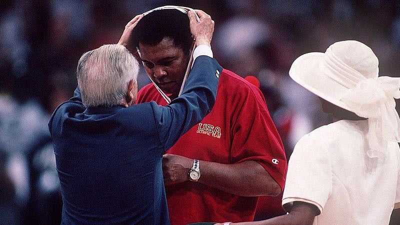 அன்று  முகமது அலி.. இன்று இந்திய மலியுத்த வீராங்கனைகள்:   பதக்கத்தை ஆற்றில் வீச காரணமாக இருந்தது எது?