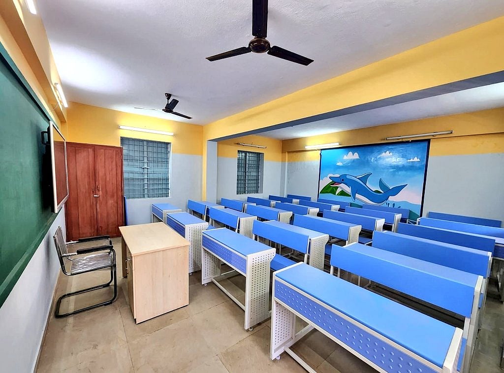 உலகத் தரத்திற்கு Smart வகுப்பறைகளாக மாறும் அரசுப் பள்ளிகள்.. அசத்தும் சென்னை மாநகராட்சி!