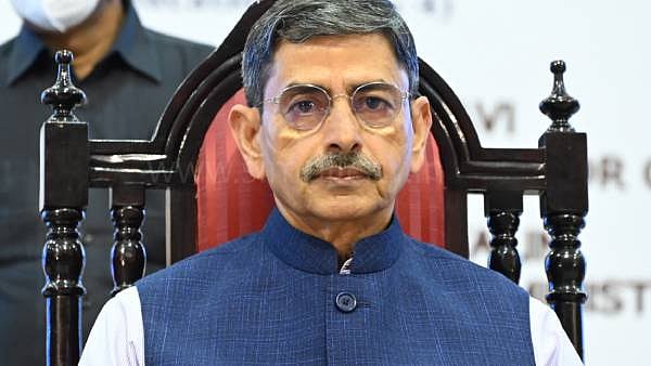 சிதம்பரம் தீட்சிதர்கள் என்றால் அவர்கள் மீது சட்டம் பாயக்கூடாதா?: ஆளுநருக்கு அமைச்சர் சேகர்பாபு கேள்வி!