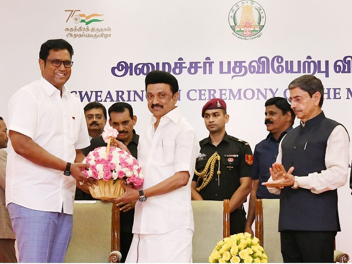 “என் பணியை திறம்பட செய்வேன்..” : அமைச்சராக பொறுப்பேற்ற TRB.ராஜாவின் முதல் பேட்டி - நெகிழ்ச்சி சம்பவம் !