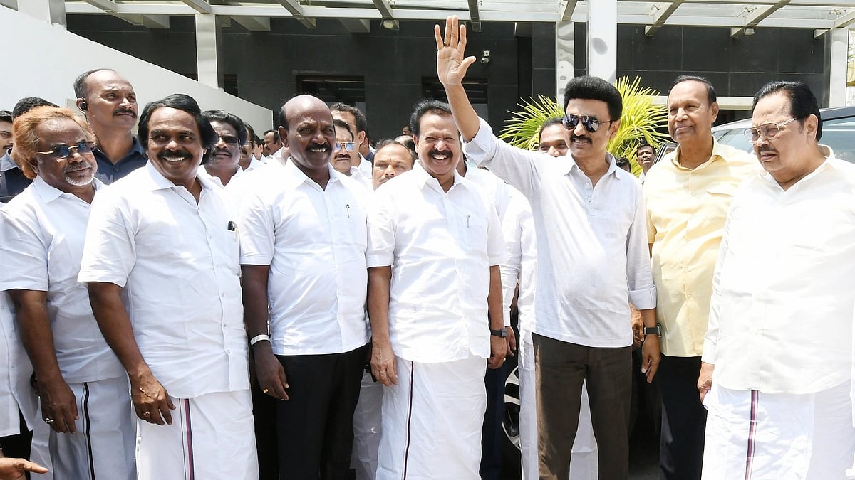 ”2 ஆண்டுகளில் ரூ.2,95,339 கோடி முதலீடு” : சென்னை விமான நிலையத்தில் முதலமைச்சர் மு.க.ஸ்டாலின் பேட்டி!