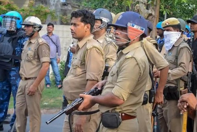 15 நாட்களில் ஒருவர் என்கவுண்டர்.. உ.பி பாஜக ஆட்சியில் 6 ஆண்டில் 186 பேர் சுட்டுக்கொலை: அதிர்ச்சி தகவல்!