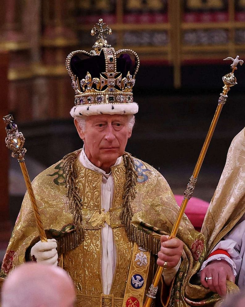 பிரிட்டனின் புது மன்னருக்கு பிரிட்டன் மக்களே எதிர்ப்பு.. ஊர்வலத்தில் கோஷமெழுப்பிய எதிர்ப்பாளர்கள் கைது !