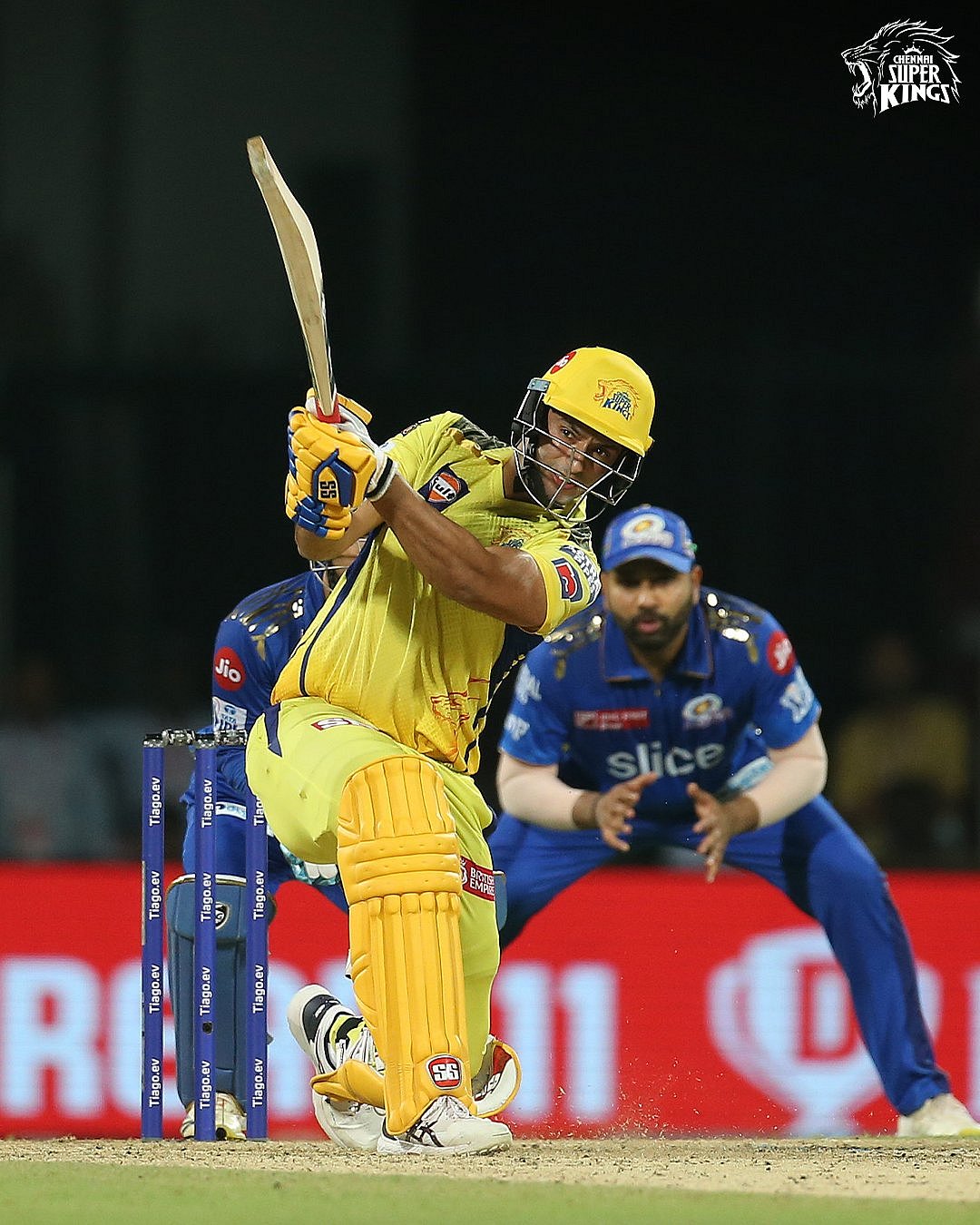 4,777 நாட்கள், 13 வருடங்கள் காத்திருந்த பகை.. சொந்த மைதானத்தில் இறுதியாக மும்பையை வேட்டையாடிய CSK !