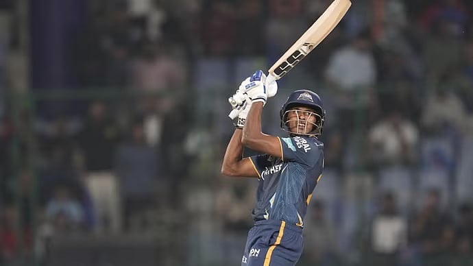 தமிழக வீரரின் திறமையை வீணாக்கிய குஜராத் அணி. ஹர்திக் பாண்டியாவின் சுயநலமே காரணம் என ரசிகர்கள் விமர்சனம் !