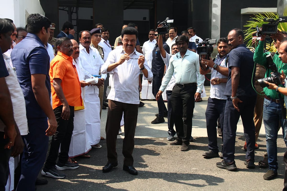 ”2 ஆண்டுகளில் ரூ.2,95,339 கோடி முதலீடு” : சென்னை விமான நிலையத்தில் முதலமைச்சர் மு.க.ஸ்டாலின் பேட்டி!