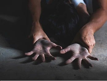 கழிவறையில் வைத்து சிறுமி பாலியல் வன்கொடுமை: இளைஞர் செய்த கொடூரம்.. ஆந்திரா அரசு மருத்துவமனையில் அதிர்ச்சி