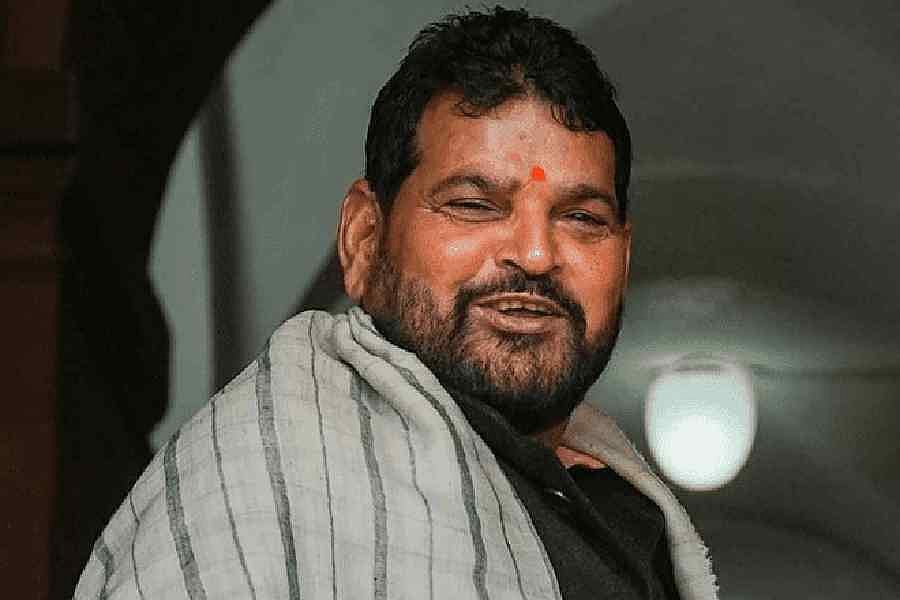 "நடப்பது என்ன என்றே தெரியாதா? வந்து தெரிஞ்சிக்கோங்க" -கங்குலியின் கருத்துக்கு மல்யுத்த வீராங்கனை பதிலடி !