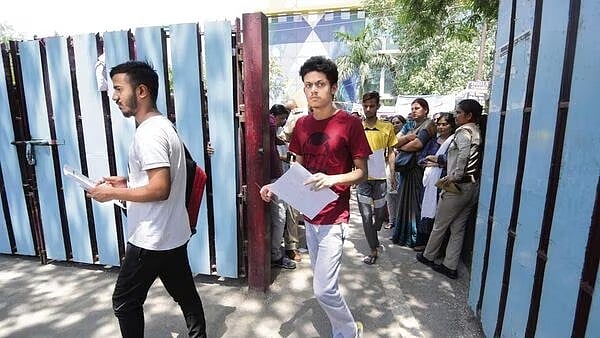 உயிர் பலி வாங்கும் NEET.. மதிப்பெண்ணுக்கு பயந்து புதுவை மாணவன் விபரீத முடிவு.. சோகத்தில் குடும்பம் !