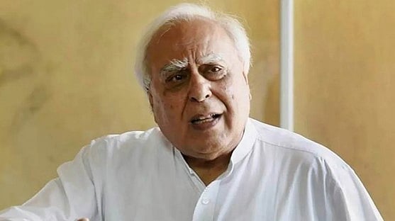 ”உங்கள் அரசியல் வெறுப்பைத் தூண்டுகிறது”.. குஷ்புவுக்கு முன்னாள் ஒன்றிய அமைச்சர் கபில் சிபல் கண்டனம்!