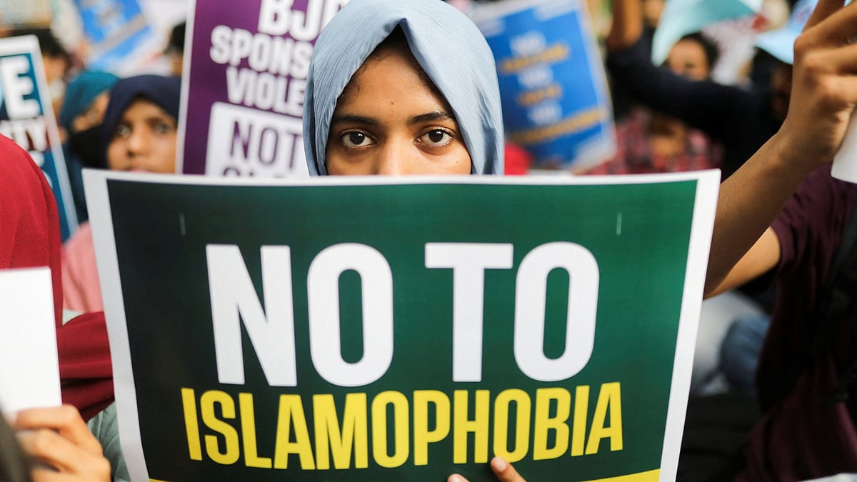 இஸ்லாமிய மதத்தை விமர்சிக்க கூடாதா? மோடி ஆட்சியில் வளர்த்துவிடப்படும் இஸ்லாமோஃபோபியா? : சிறப்புக் கட்டுரை!