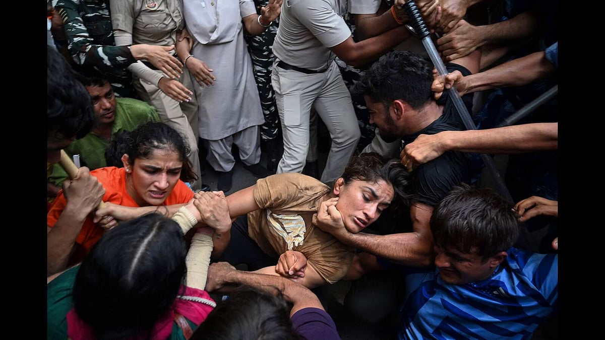 நாட்டுக்காக பதக்கம் வென்ற மல்யுத்த வீரர்கள் கைது.. பாஜக MP-யை காக்க உடைபட்ட செங்கோல் -முரசொலி விமர்சனம்!