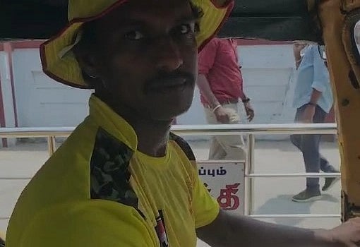 CSK 5வது முறை சாம்பியன்..  சென்னையில் ஒருநாள் முழுவதும் இலவசமாக ஆட்டோ ஓட்டும் தோனி ரசிகர்!