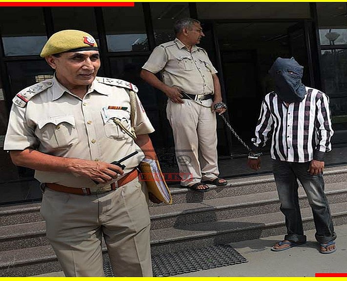 “அந்த மீசைக்கார Uncle தான்..” - 4 வயது சிறுமியிடம் பாலியல் அத்துமீறல்.. கம்பி எண்ணும் பள்ளி பியூன் !