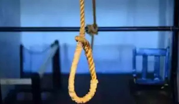 வயிற்று வலி.. மனைவி தற்கொலை: ஓடும் ரயில் முன் பாய்ந்த கணவன்: ஒரே நாளில் அடுத்தடுத்து நடந்த சோகம்!