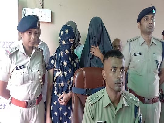 5 மாணவிகளுக்கு பாலியல் மிரட்டல் - ஆசிரியரின் அதிர்ச்சி செயல்.. பீகாரில் பரபரப்பு !