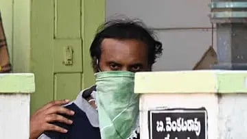 கொடுத்த கடனை திரும்ப கேட்டதால் ஆத்திரம்.. பெண்ணை 6 துண்டுகளாக வெட்டி பிரிட்ஜில் வைத்த நபர் !