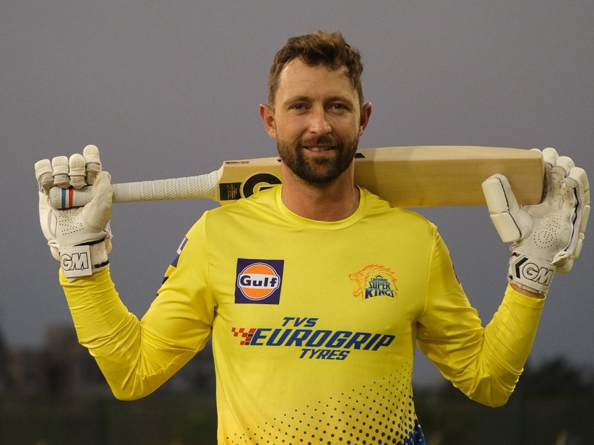 "இந்தியாவில் வணங்கப்படும் நபராக தோனி இருக்கிறார்" - ரசிகர் ஆதரவை கண்டு வியந்த சென்னை அணி வீரர் !