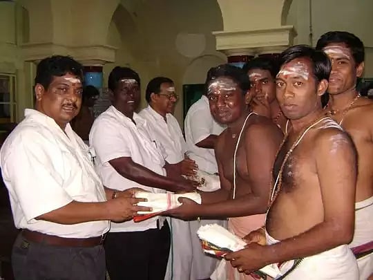 அனைத்து சாதியினரும் அர்ச்சகர் ஆகலாம், கலைஞரின் சட்டத்தால் கோவில்களிலும் சமூகநீதி தழைக்கட்டும் -முரசொலி !