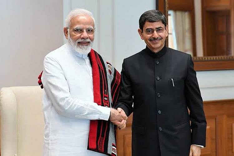 தமிழ்நாடு ஆளுநரின் 'சேடிச' மனப்பான்மை.. கேரள ஆளுநரை உதாரணமாக காட்டி சிலந்தி கட்டுரை விமர்சனம் ! 