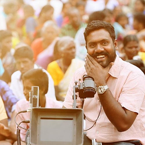 வாங்கி 4 நாட்கள் கூட ஆகாத நிலையில் நடுரோட்டில் நின்ற புது கார்.. பணத்தை திருப்பி கேட்ட திரை பிரபலம் !