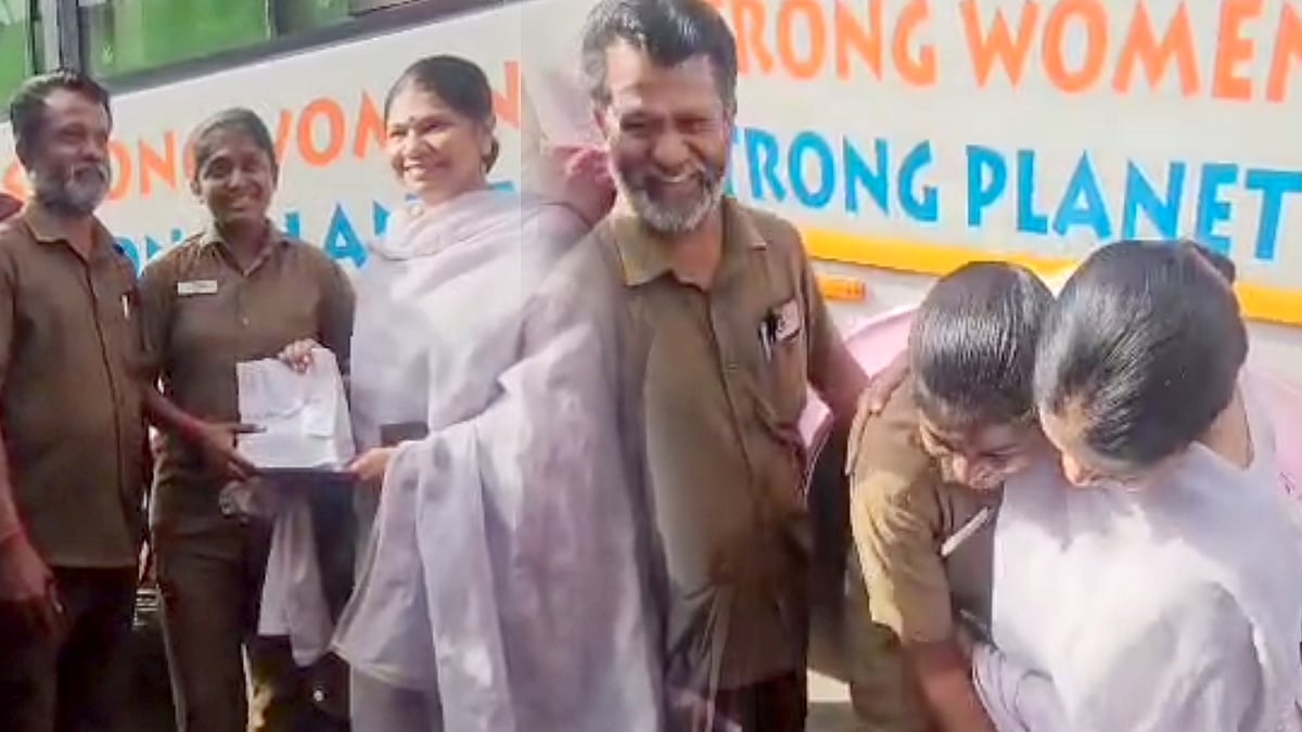 கோவை பெண் ஓட்டுநர் ஷர்மிளாவுடன் பேருந்தில் பயணித்த கனிமொழி எம்.பி.. Surprise விசிட்டுக்கான காரணம் என்ன ?