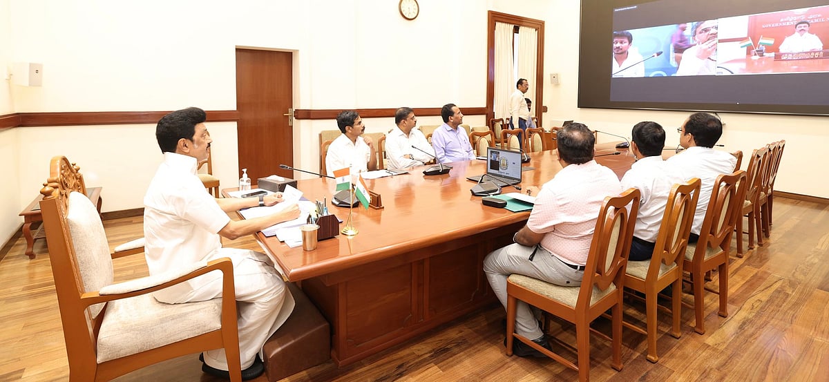 ஒடிசா விபத்து- உதவுவதில் திராவிட மாடல் அரசு இந்தியாவுக்கே எடுத்துக்காட்டாக இருக்கிறது -முரசொலி புகழாரம் !