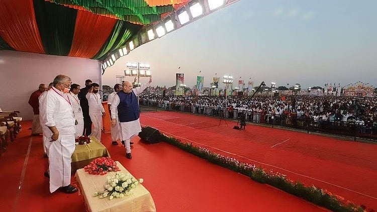 UPA ஆட்சியில் தமிழ்நாட்டுக்கு கிடைத்த ‘சிறப்பு திட்டங்கள்’ என்ன? - பட்டியலிட்டு பதிலடி கொடுத்த முரசொலி !